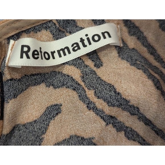 Reformation Maurita Tiger Print Wrap Dress Size 6 - Picture 8 of 10